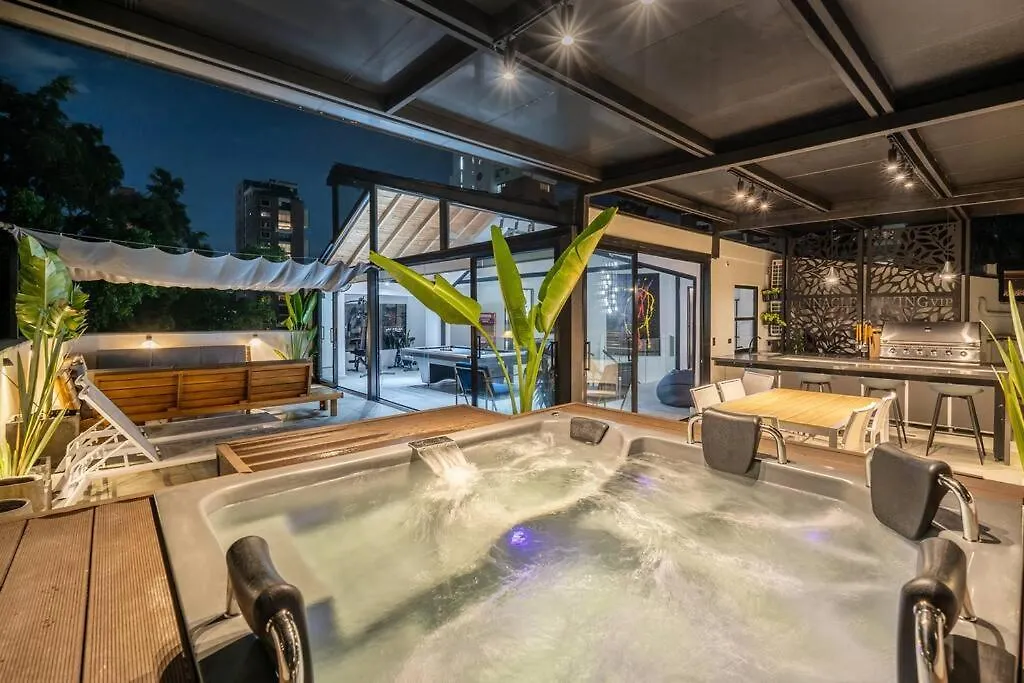 Private Sauna Jacuzzi Billiard Gym Luxury Retreat Medellín Lejlighed