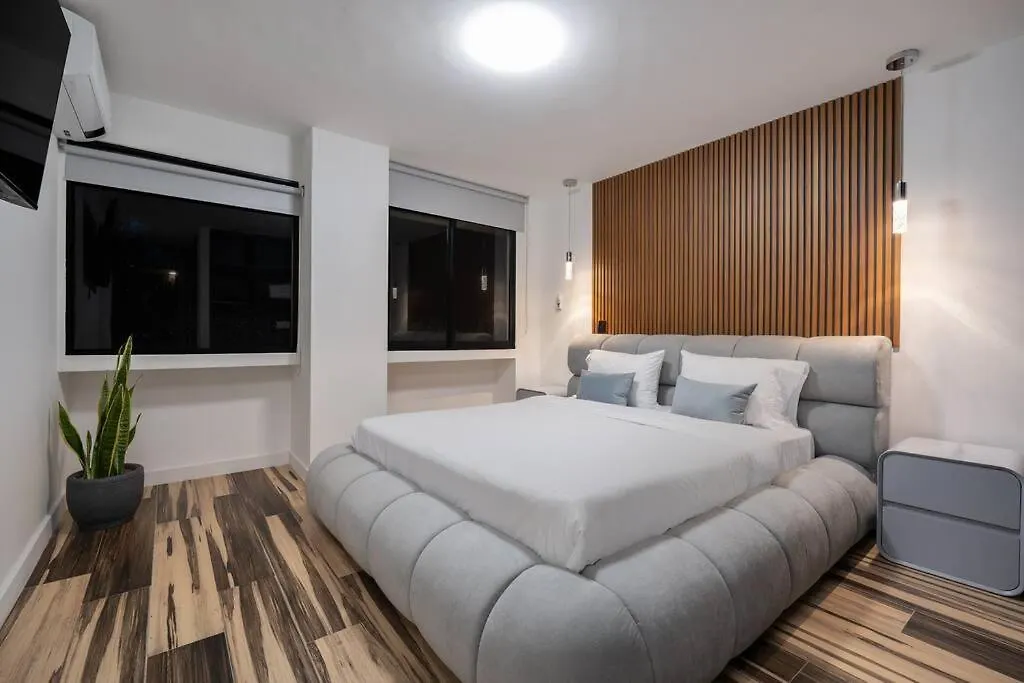 Private Sauna Jacuzzi Billiard Gym Luxury Retreat Medellín Lejlighed